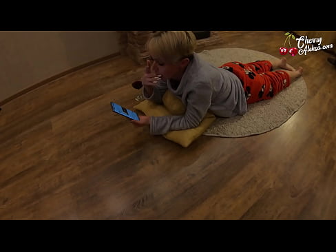 ❤️ वेडा गोरा चोखणारा प्रचंड डिक चोखत आहे आणि त्यावर उसळी मारत आहे - गुदद्वारासंबंधीचा संभोग ❤❌  अश्लील mr.porn-milf300.ru ❌️❤